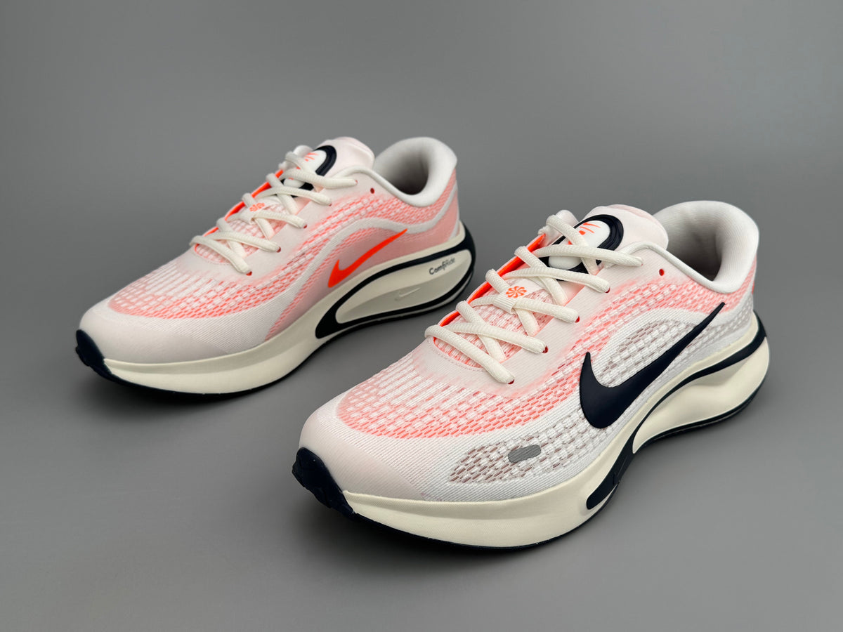 Nike Journey Run Sneakers FN0228-100 White and Coral