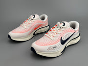 Nike Journey Run Sneakers FN0228-100 White and Coral