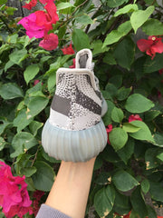 Yeezy 350 V2 Gray Knit Sneakers SPLY-350