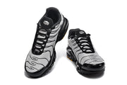 Nike Air Max Plus Grey and Black Sneakers 8909-643