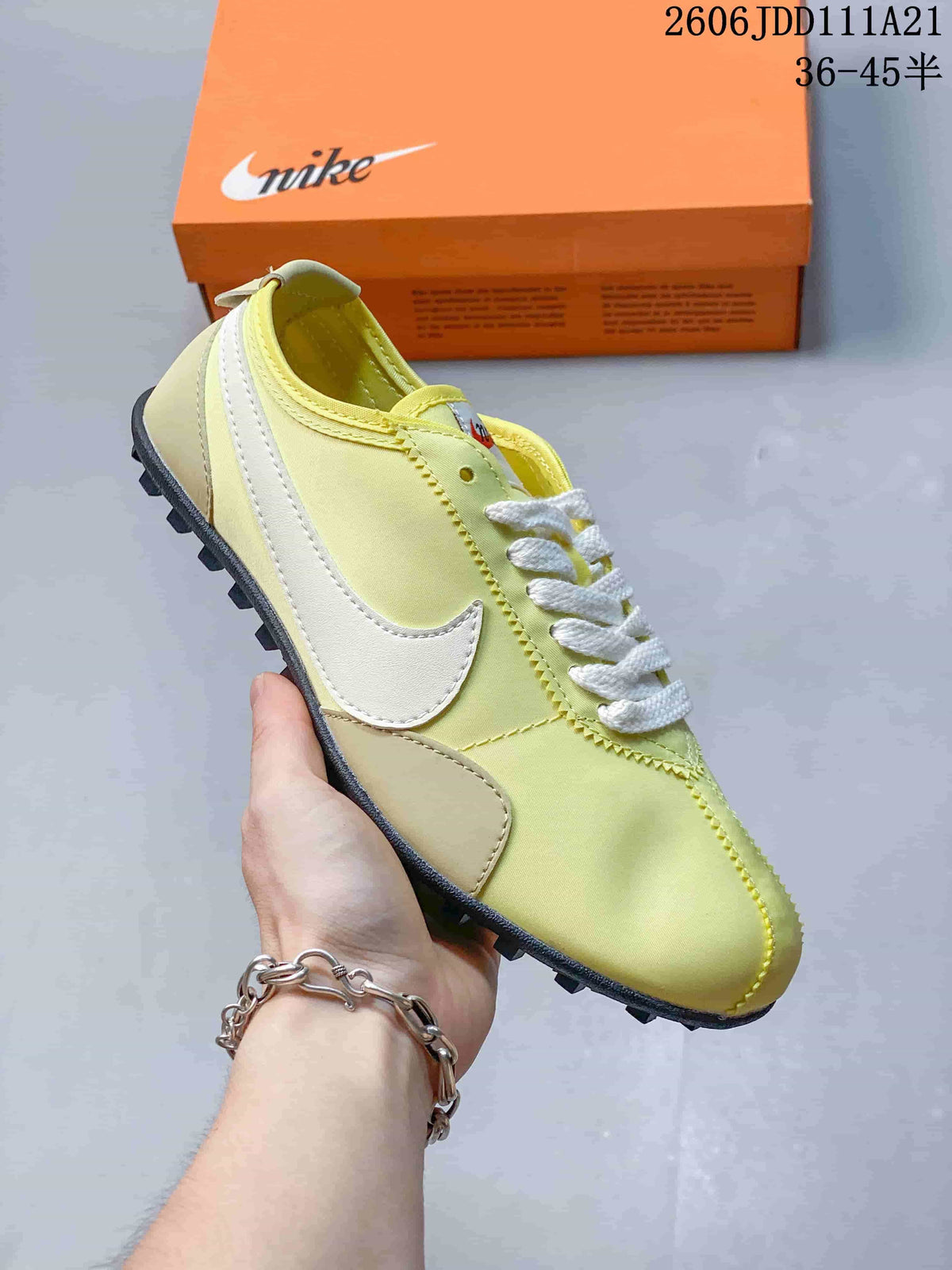 Nike Moon Shoe OG Summit Low-Top Sneakers IW0955-100