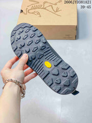 Arc'teryx Konseal Approach Shoes in Charcoal