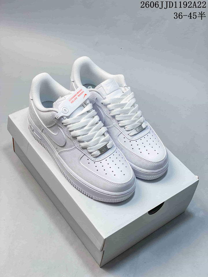 Nike Air Force 1 ’07 Low Porcelain White Sneakers