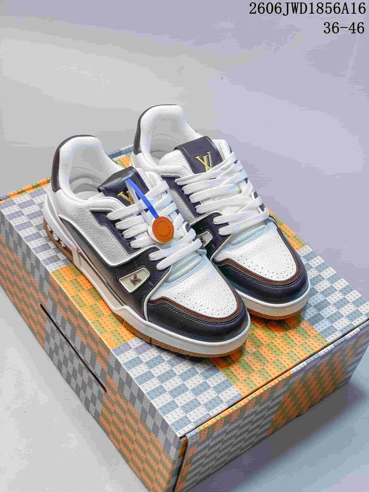Louis Vuitton Trainer Low-Top Sneakers in White and Navy
