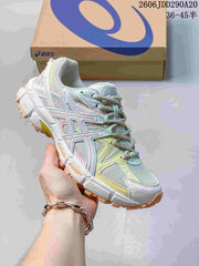 ASICS Gel-Kahana 8 Trail Sneakers
