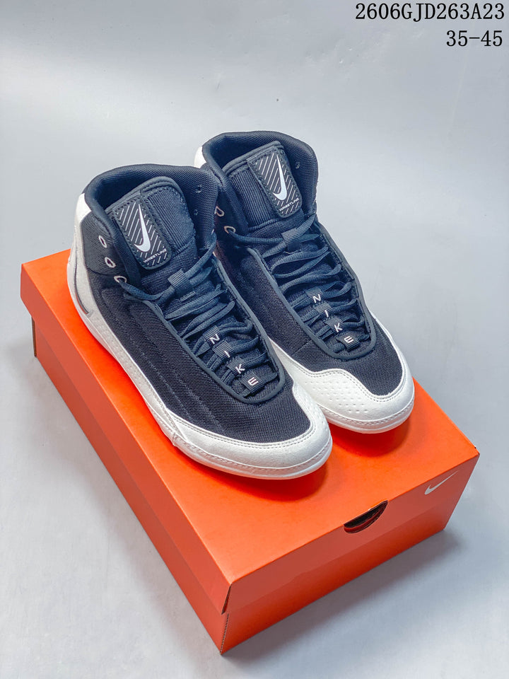 Nike Inflict 4 Wrestling Shoes in Navy and White