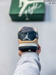 Jordan Flight Court ATE Low-Top Sneakers HF3255-200