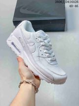 Nike Air Max 90 Retro Sneakers