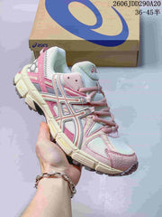 ASICS Gel-Kahana 8 Trail Sneakers