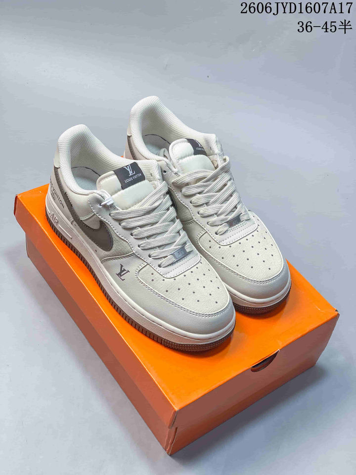 Nike Air Force 1 ’07 Low Sneakers in Cream and Grey