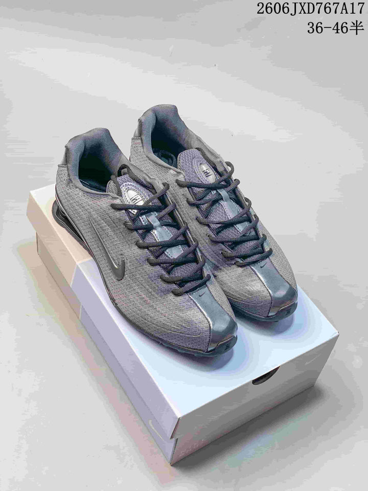 Nike Shox TL Low-Top Sneakers in Gray