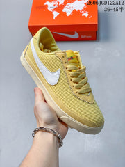 Nike Astro Grabber Women's Casual Sneakers in Yellow